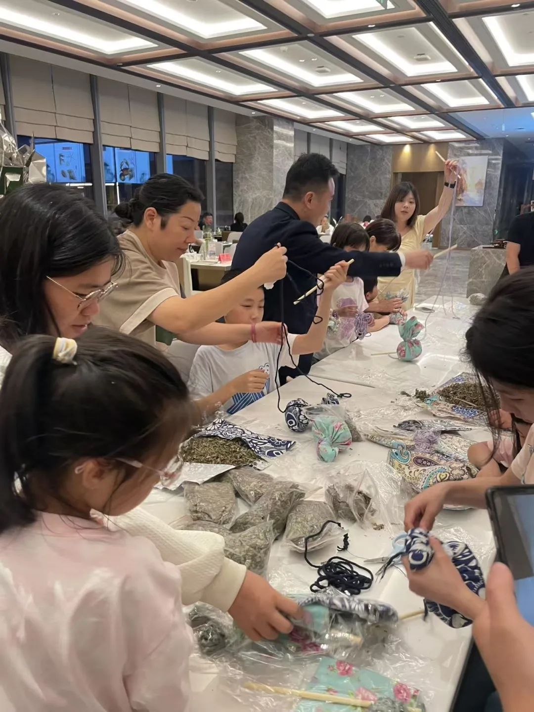 【永乐国际风采】双节奇遇记！市永乐国际公司下属企业三都澳大酒店解锁民俗童趣新玩法
